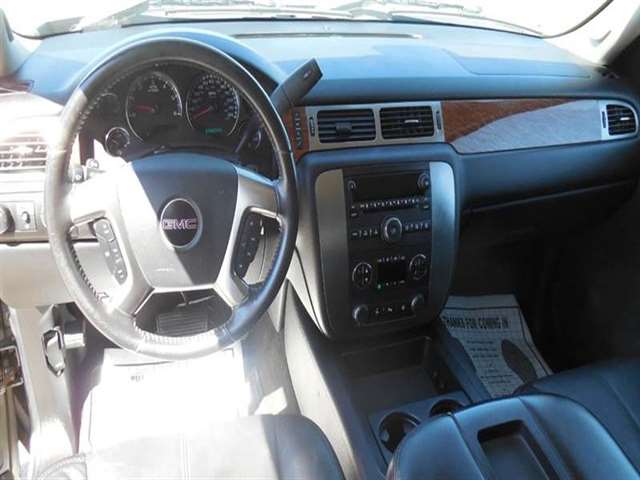 2007 GMC Sierra 1500 SLT 4dr Extended Cab 4WD 6.5 ft. SB